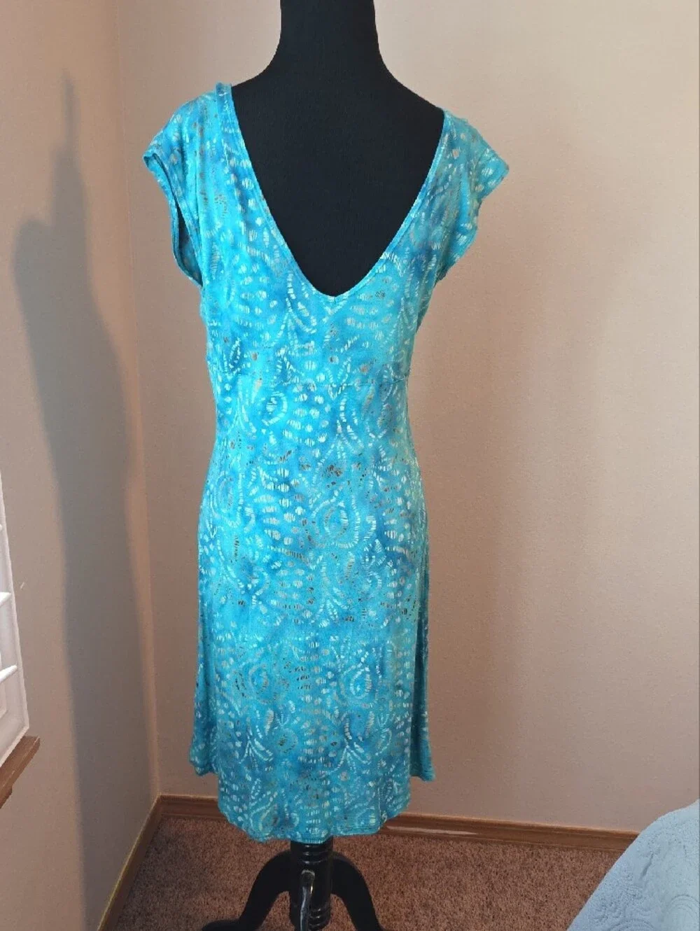 Turquoise V-Neck Midi Dress with Bead-Trim Waist - Picture 2 of 3